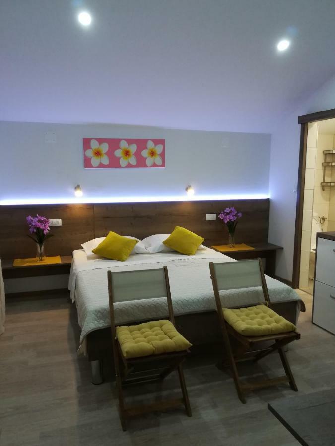 Guesthouse Villa Marija Cres Exteriör bild