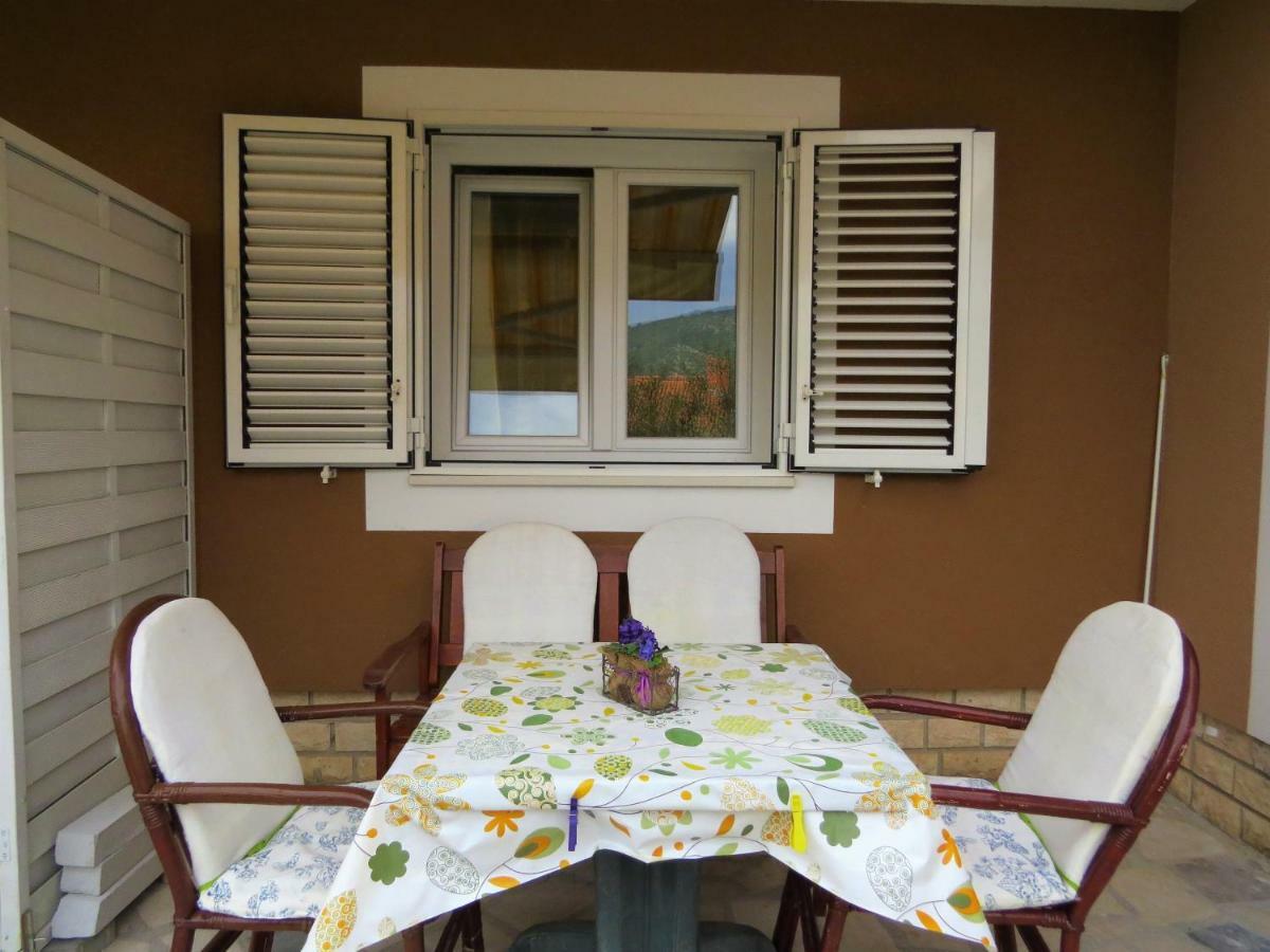 Guesthouse Villa Marija Cres Exteriör bild